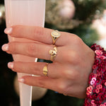 Load image into Gallery viewer, 9ct Gold Small Heart Signet Ring