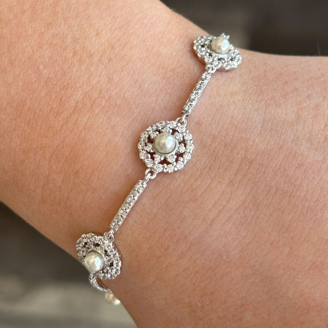 Silver Pearl Round Cluster CZ Linked Bracelet