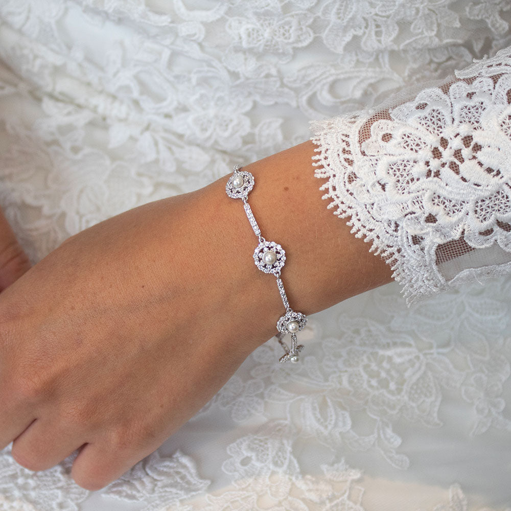 Silver Pearl Round Cluster CZ Linked Bracelet