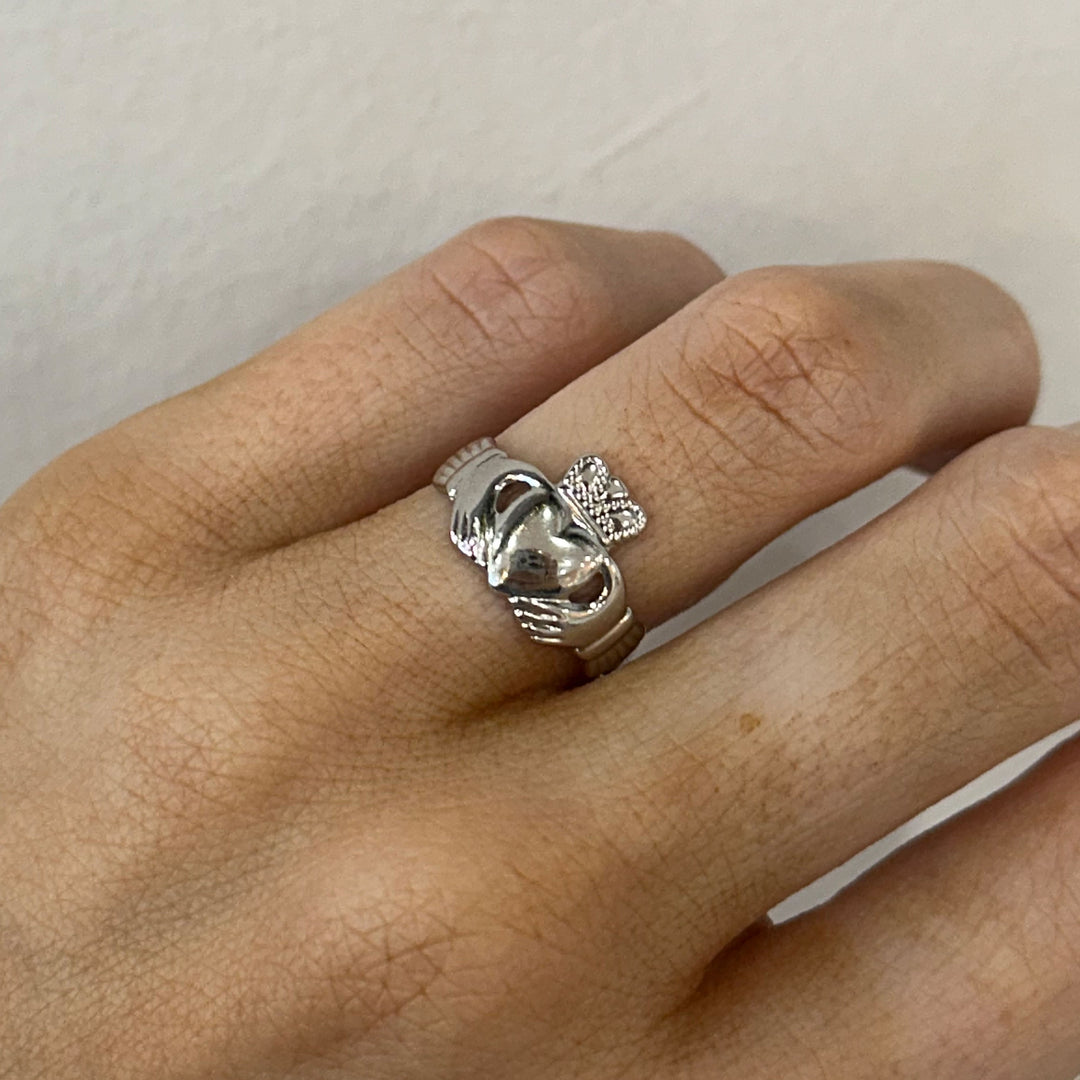 Silver Cara Claddagh Ring