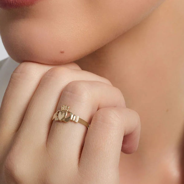 9ct Gold Thin Claddagh Ring