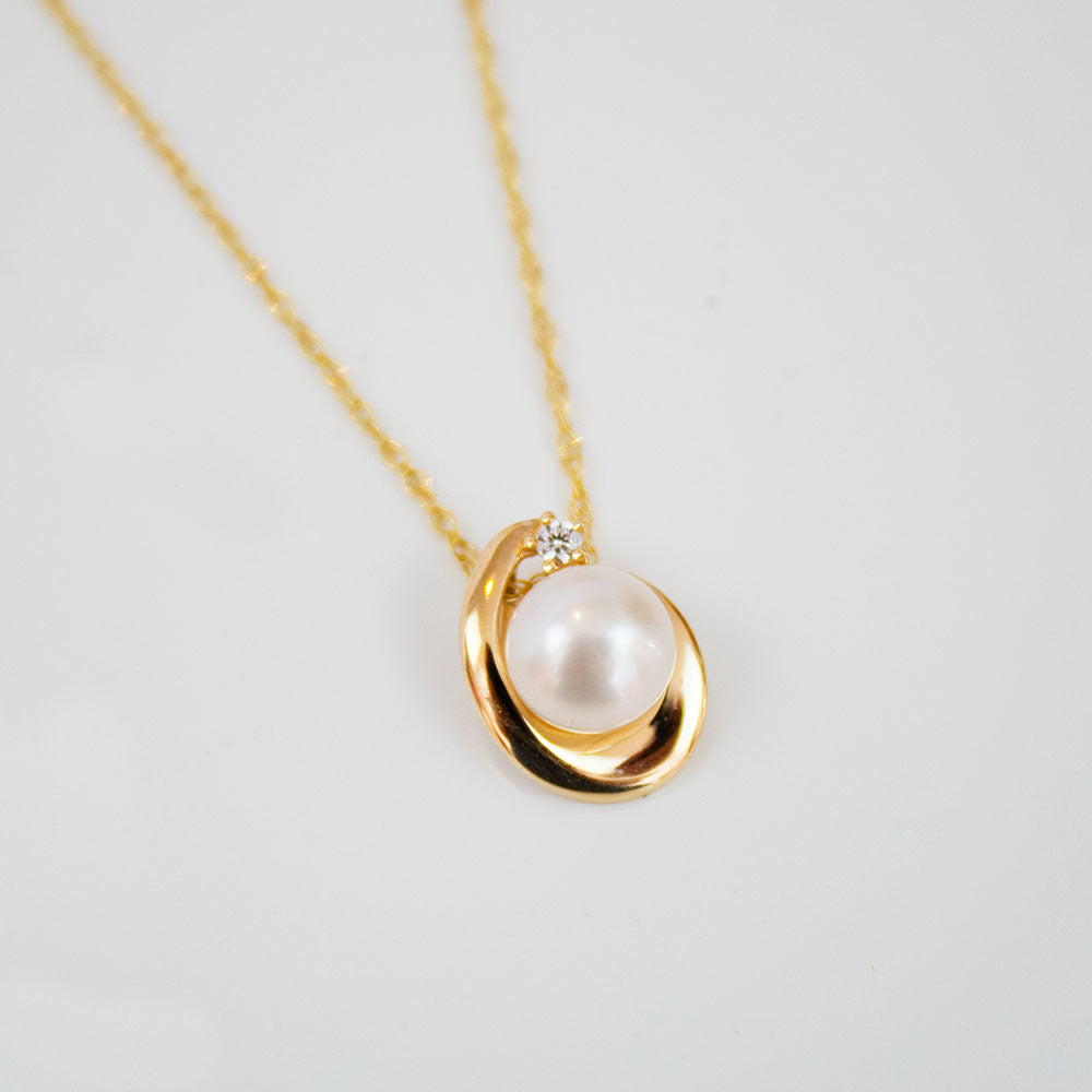 9ct Gold Freshwater Pearl CZ Swirl Necklace