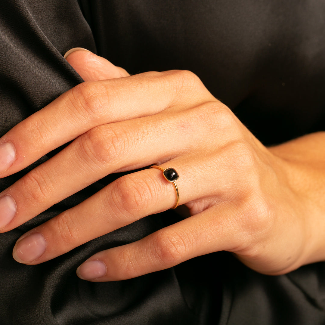 18ct Gold Black Onyx Bezel Ring