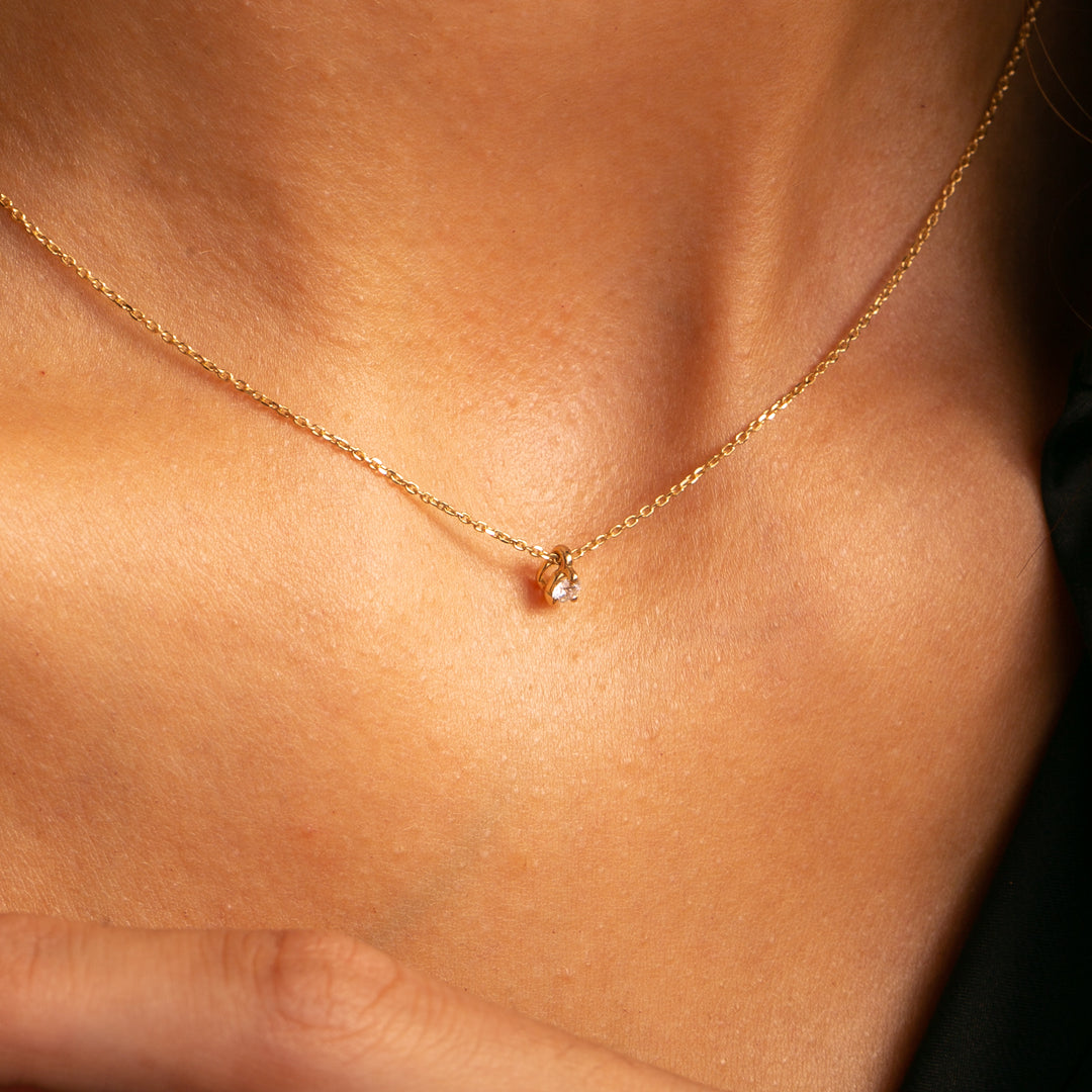 18ct Gold Diamond Pendant Necklace