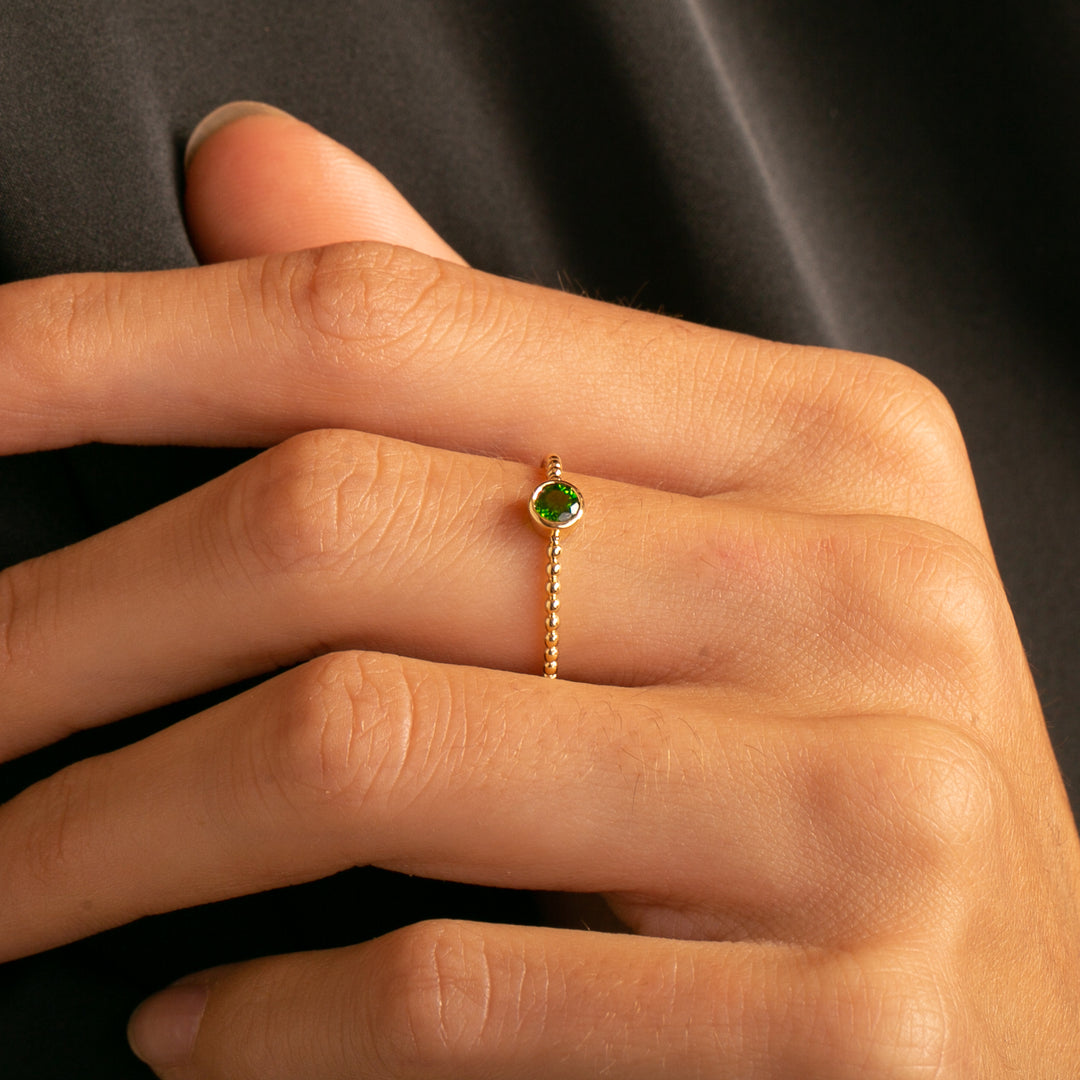 18ct Gold Solitaire Diopside Beaded Ring