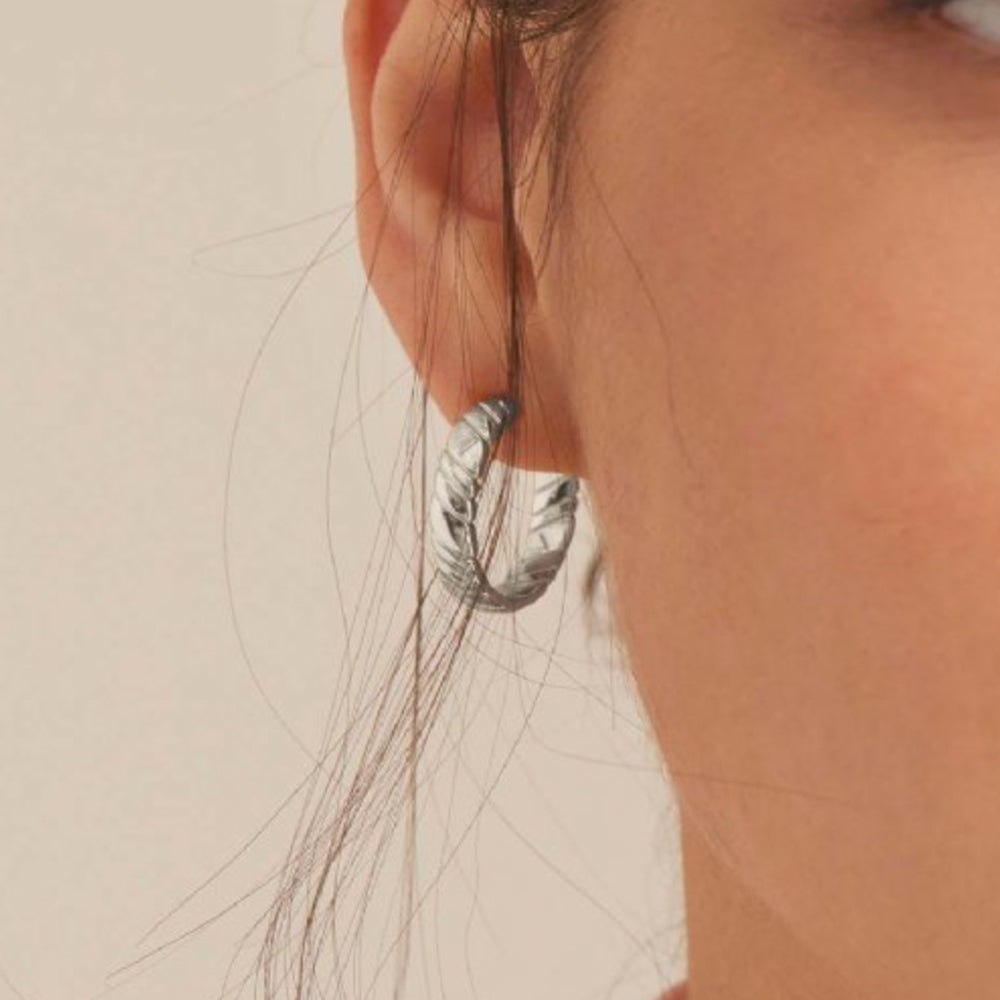 Silver Smooth Twist Hoop Stud Earrings