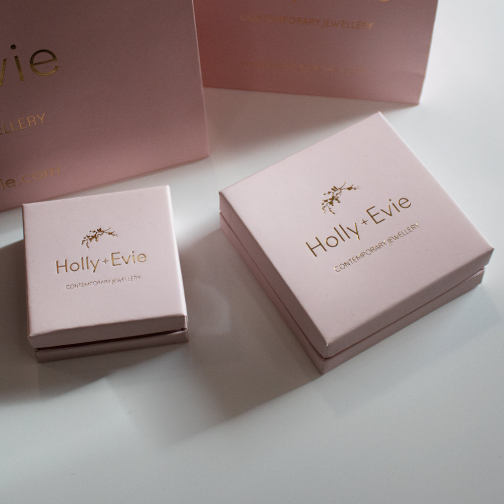 Holly + Evie boxes light pink