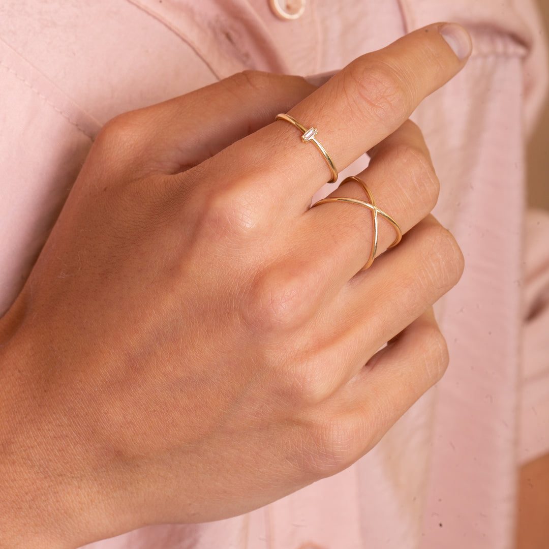 9ct Gold Dainty Crossover Ring